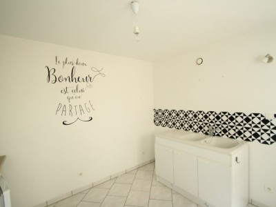 MAISON A LOUER - GIVRY - 28,88 m2 - 534 € charges comprises par mois