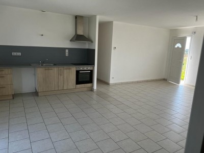 MAISON A LOUER - LOUHANS - 77 m2 - 730 € charges comprises par mois