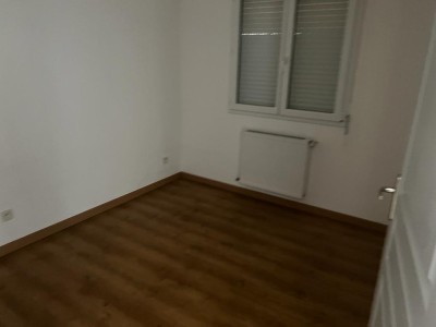 MAISON A LOUER - LOUHANS - 77 m2 - 730 € charges comprises par mois