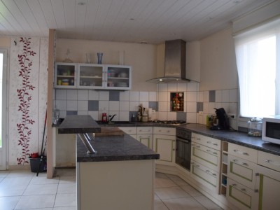 Maison de ville rnove A VENDRE - ARNAY LE DUC quartier calme - 123 m2 - 159000 €