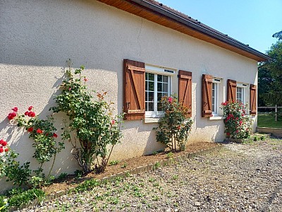 Belle rnovation et grandes dpendances A VENDRE - ARNAY LE DUC - 142 m2 - 259000 €