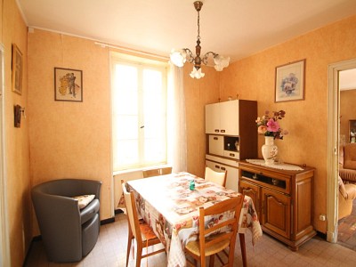 MAISON A VENDRE - AUTUN - 175,43 m2 - 93400 €
