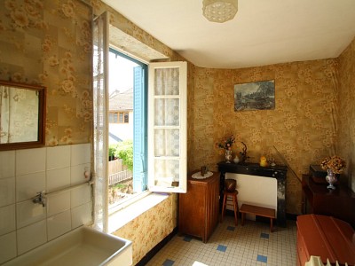 MAISON A VENDRE - AUTUN - 175,43 m2 - 93400 €