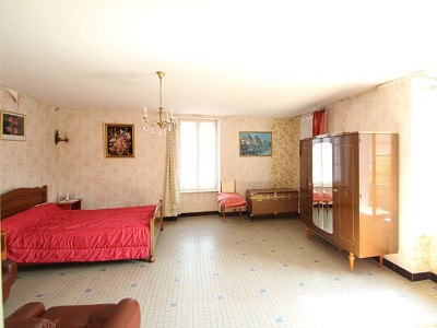 MAISON A VENDRE - AUTUN - 175,43 m2 - 93400 €