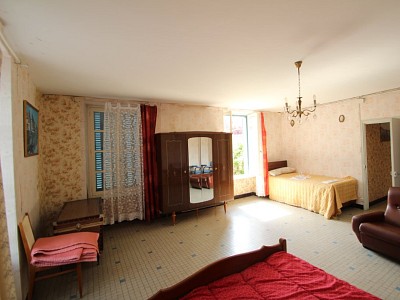 MAISON A VENDRE - AUTUN - 175,43 m2 - 93400 €