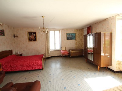 MAISON A VENDRE - AUTUN - 175,43 m2 - 104000 €