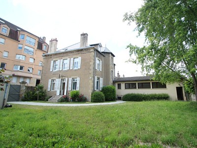 MAISON A VENDRE - AUTUN - 332 m2 - 231000 €