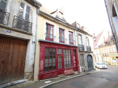 MAISON A VENDRE - AUTUN - 179 m2 - 141200 €
