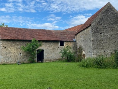 Ensemble Immobilier a rnover A VENDRE - AUXEY DURESSES - 120 m2 - 980000 €