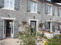 Maison de village, dépendances et jardin - ST LOUP GEANGES Maison de village proche services et commerces. - 110 m2 - VENDU