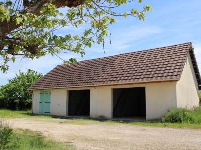 maison 4 chambres et dpendances A VENDRE - BEY - 119 m2 - 212000 €