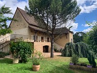 MAISON EN PIERRES ET DEPENDANCES - BOYER - 215 m2 - VENDU