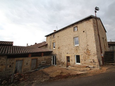 MAISON EN PIERRES  A TERMINER DE RENOVER A VENDRE - BRANDON - 285 m2 - 149900 €