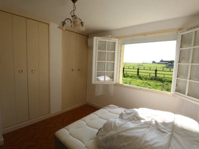 Maison de plain pied avec garage et terrain. A VENDRE - BRUAILLES - 63 m2 - 149900 €