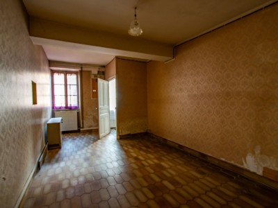 MAISON A VENDRE - BUXY - 170 m2 - 85000 €