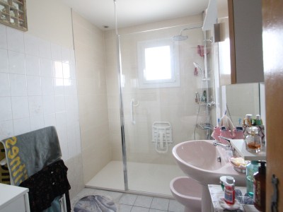 MAISON SUR SOUS SOL A VENDRE - CHAMPFORGEUIL - 145 m2 - 235000 €