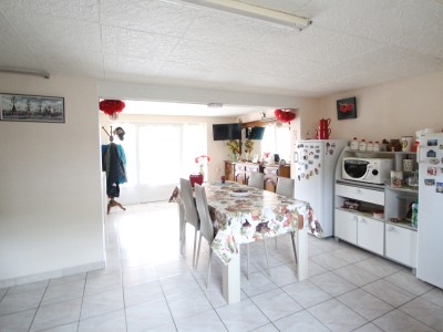 MAISON SUR SOUS SOL A VENDRE - CHAMPFORGEUIL - 145 m2 - 235000 €