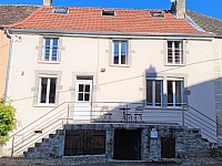 Maison de village élevée sur cave - CHANGE - 140.06 m2 - VENDU