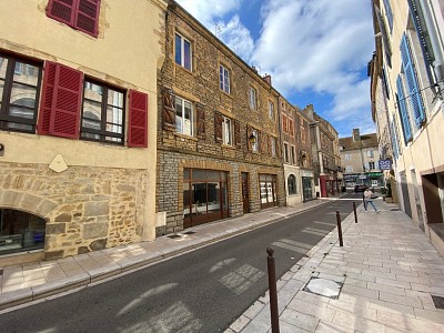 MAISON - CHAROLLES - 169,45 m2 - 102000 €