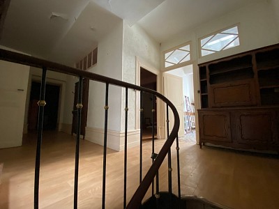 MAISON - CHAROLLES - 169,45 m2 - 102000 €