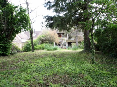 MAISON A VENDRE - CHATENOY LE ROYAL - 263 m2 - 259000 €