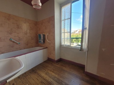 MAISON A VENDRE - DIGOIN - 94,46 m2 - 70000 €