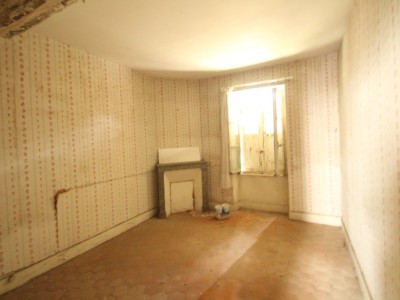 MAISON A VENDRE - EPINAC - 81,48 m2 - 28500 €