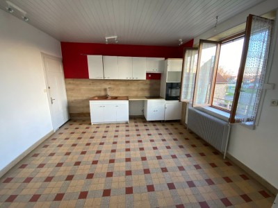 Maison d habitation sur sous sol + grenier A VENDRE - ST JEAN DE LOSNE - 80 m2 - 164000 €