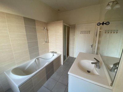 Maison d habitation sur sous sol + grenier A VENDRE - ST JEAN DE LOSNE - 80 m2 - 164000 €