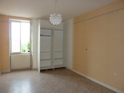 MAISON A VENDRE - MONTCEAU LES MINES - 286,34 m2 - 225000 €