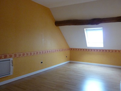 MAISON A VENDRE - MONTCEAU LES MINES - 286,34 m2 - 225000 €