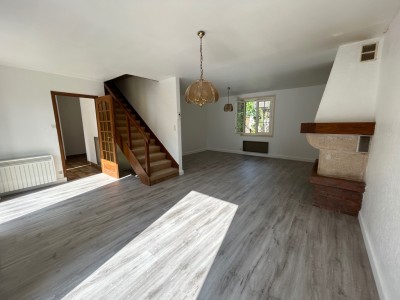 MAISON AVEC GRAND JARDIN ET TANG A VENDRE - LA CHAPELLE DE BRAGNY - 125 m2 - 274000 €