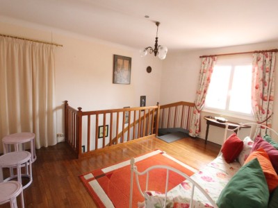 Maison de village, garages, cour + appartement. A VENDRE - LA CHAPELLE ST SAUVEUR - 285 m2 - 188000 €