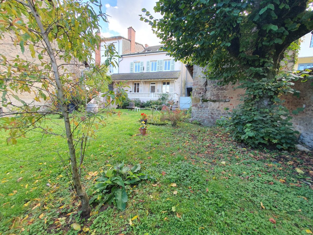 MAISON DE VILLE - LA CLAYETTE - 218.12 m2 - 322 000 &euro;