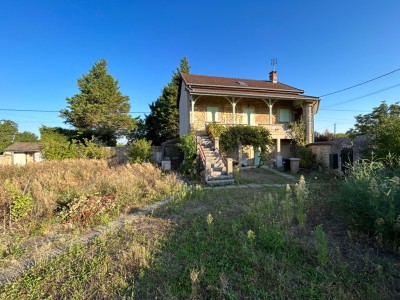 MAISON EN PIERRES AVEC JARDIN A VENDRE - LAIVES - 113 m2 - 192600 €