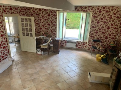MAISON EN PIERRES AVEC JARDIN A VENDRE - LAIVES - 113 m2 - 192600 €