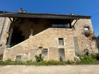 MAISON DE VILLAGE EN PIERRES AVEC DÉPENDANCES - LAIVES - 92 m2 - VENDU