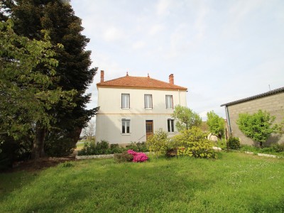 MAISON A VENDRE - LE PIN - 130,49 m2 - 120000 €
