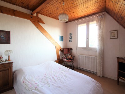 MAISON INDIVIDUELLE A VENDRE - LESSARD LE NATIONAL - 120 m2 - 230000 €