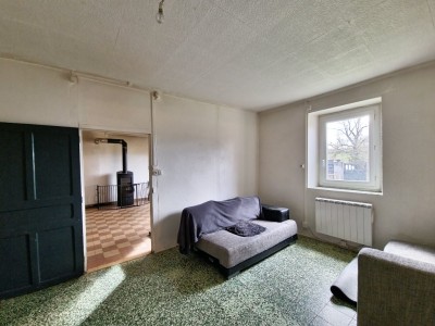 MAISON A VENDRE - LIERNOLLES - 197,32 m2 - 125000 €