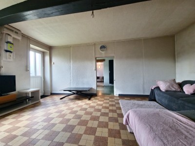 MAISON A VENDRE - LIERNOLLES - 197,32 m2 - 125000 €