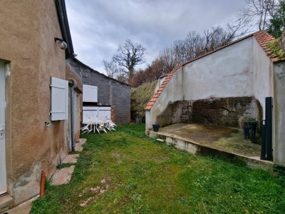 MAISON A VENDRE - LIERNOLLES - 197,32 m2 - 125000 €