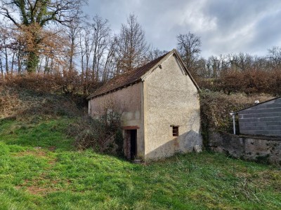MAISON A VENDRE - LIERNOLLES - 197,32 m2 - 125000 €