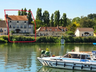 MAISON A VENDRE - ST JEAN DE LOSNE - 230 m2 - 280000 €
