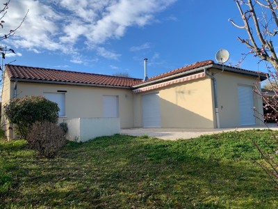 MAISON DE PLAIN PIED A VENDRE - MANCEY - 122 m2 - 243000 €