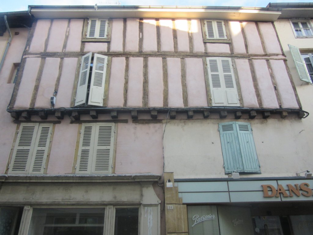 MAISON - MARCIGNY - 118 m2 - 40�000�&euro;