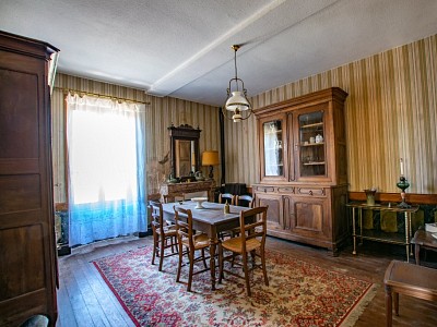 MAISON A VENDRE - MARCILLY LES BUXY - 265 m2 - 120000 €