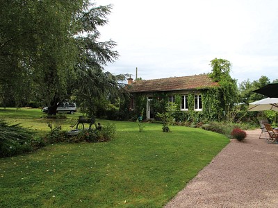 PROPRIT A VENDRE - MONTCOMBROUX LES MINES - 163,42 m2 - 306000 €