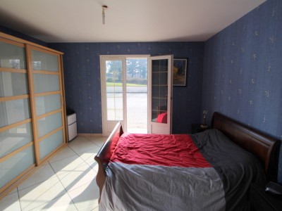 pavillon 4 chambres et ateliers garages A VENDRE - ALLERIOT - 246 m2 - 380000 €