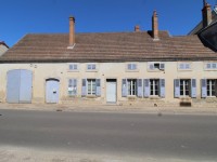 maison 3 chambres, grange, dépendances et terrain A VENDRE - NAVILLY - 119 m2 - 109 000 €